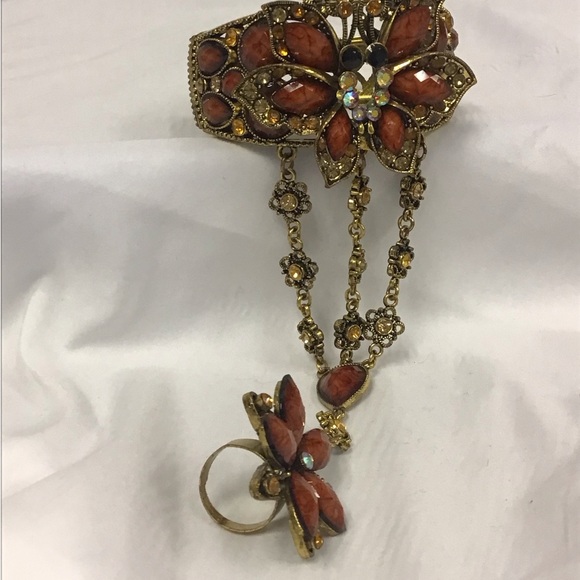 Butterfly Slave Bracelet with Ring - Picture 3 of 12